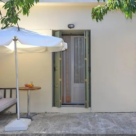 Doma-stafylos 2 * Σκόπελος